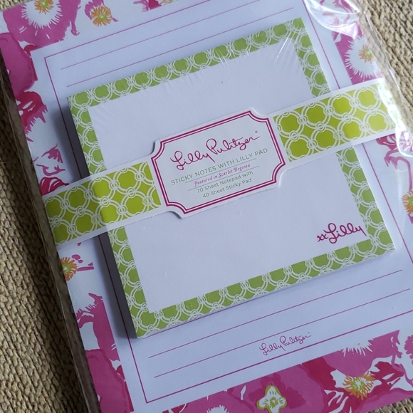 Lilly Pulitzer Stationary Group in Scarlet Begonia - Picture 8 of 8